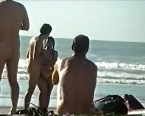 Signor grosso cazzo sulla spiaggia porn teacher
