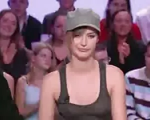 Louise bourgoin cute del seno sesso video gratis