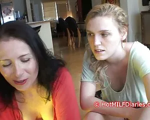 Mamma mostra il mio cugino come succhiare correttamente porno gratis amatoriale