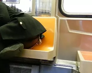 Candid bottino di troie in treno da new york donne troie da scopare