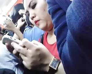 Encoxada indonesia ciuffi ragazza in treno è come il mio cazzo tettone