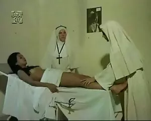 La scena ginecologia nel film straniero sesso mature gratis