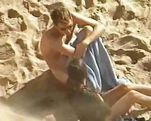 Spiaggia di bang video in italiano porno