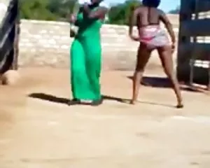 Africani ragazze che ballano italia porno