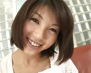 Grandi tette azumi gioca con le sue tette grandi e la sua soffice pornazzi italiani