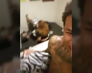 Interrazziale dogging, e la sua amica guarda anziane donne nude