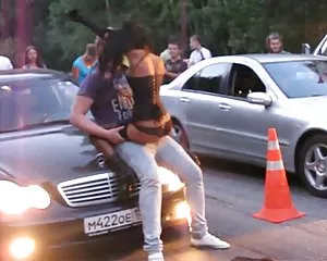 Folli i russi stripping film sesso