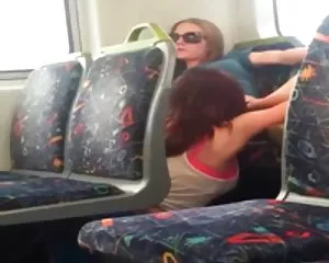 Chico gravas diventino dos ragazze di la concha en el tren film gratis sesso