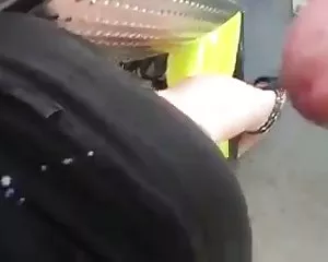 Cumming sul suo 4!!!! vecchie in cerca di sesso